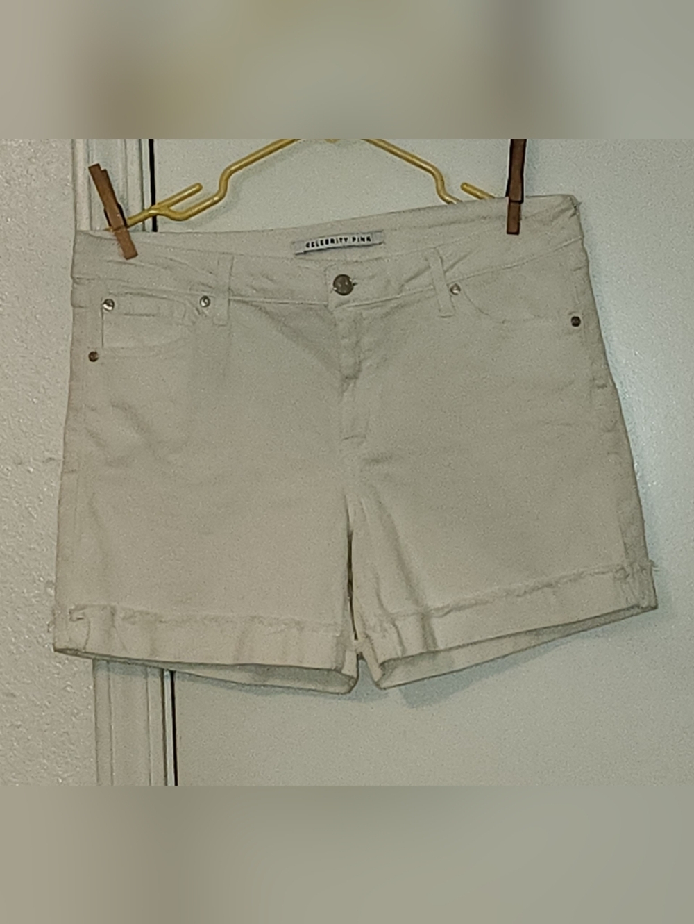 Celebrity Pink Cream Rolled-Hem Women’s Shorts